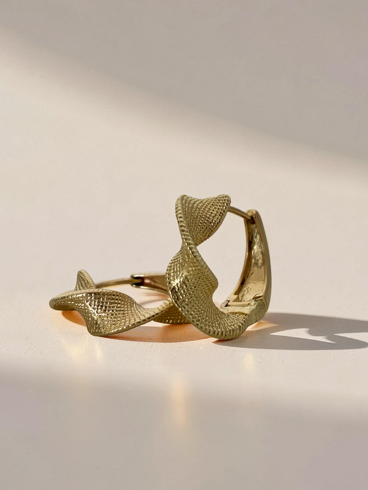 AMÉLIE Creolen | Vergoldeter Schmuck