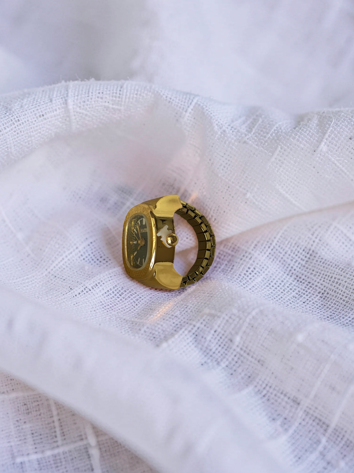 CÉLORA Ring-Uhr | Stilvoll Ring