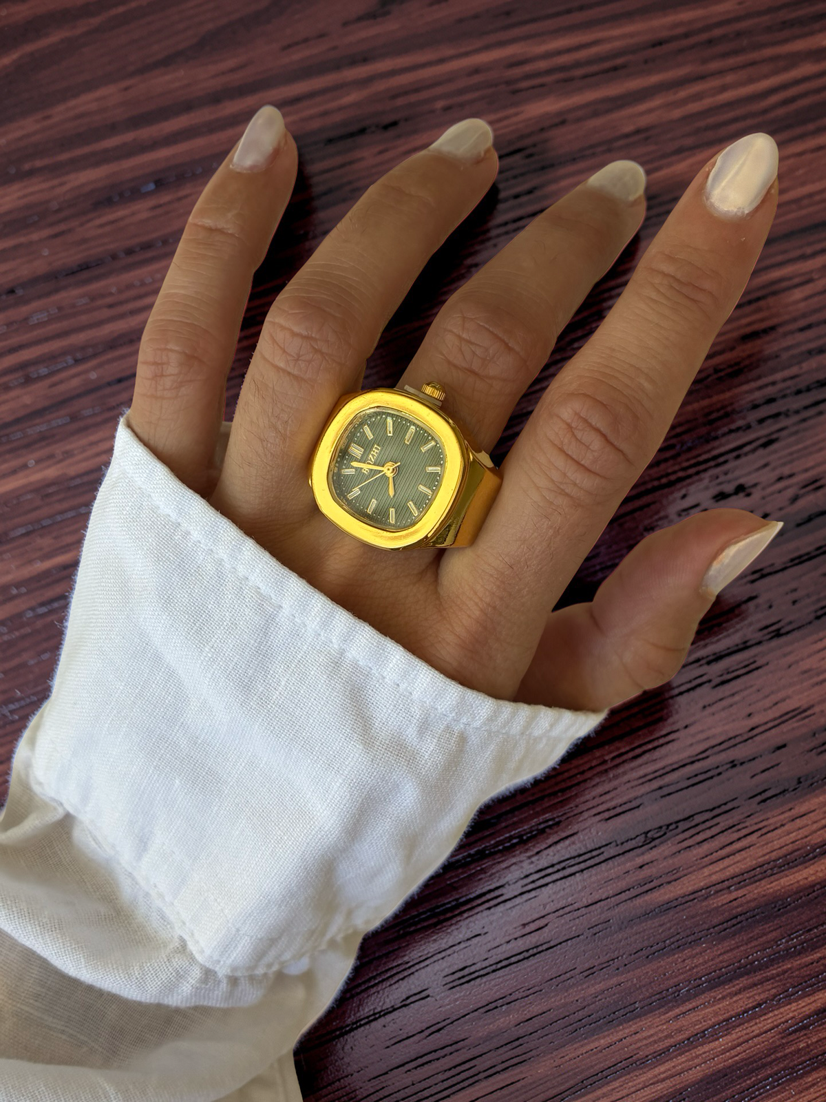 CÉLORA Ring-Uhr | Stilvoll Ring