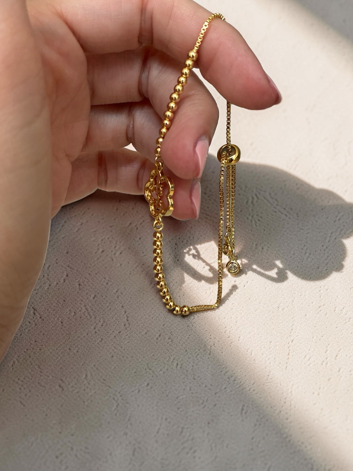 VELIS Armband | Modernes Damen Gold Armband