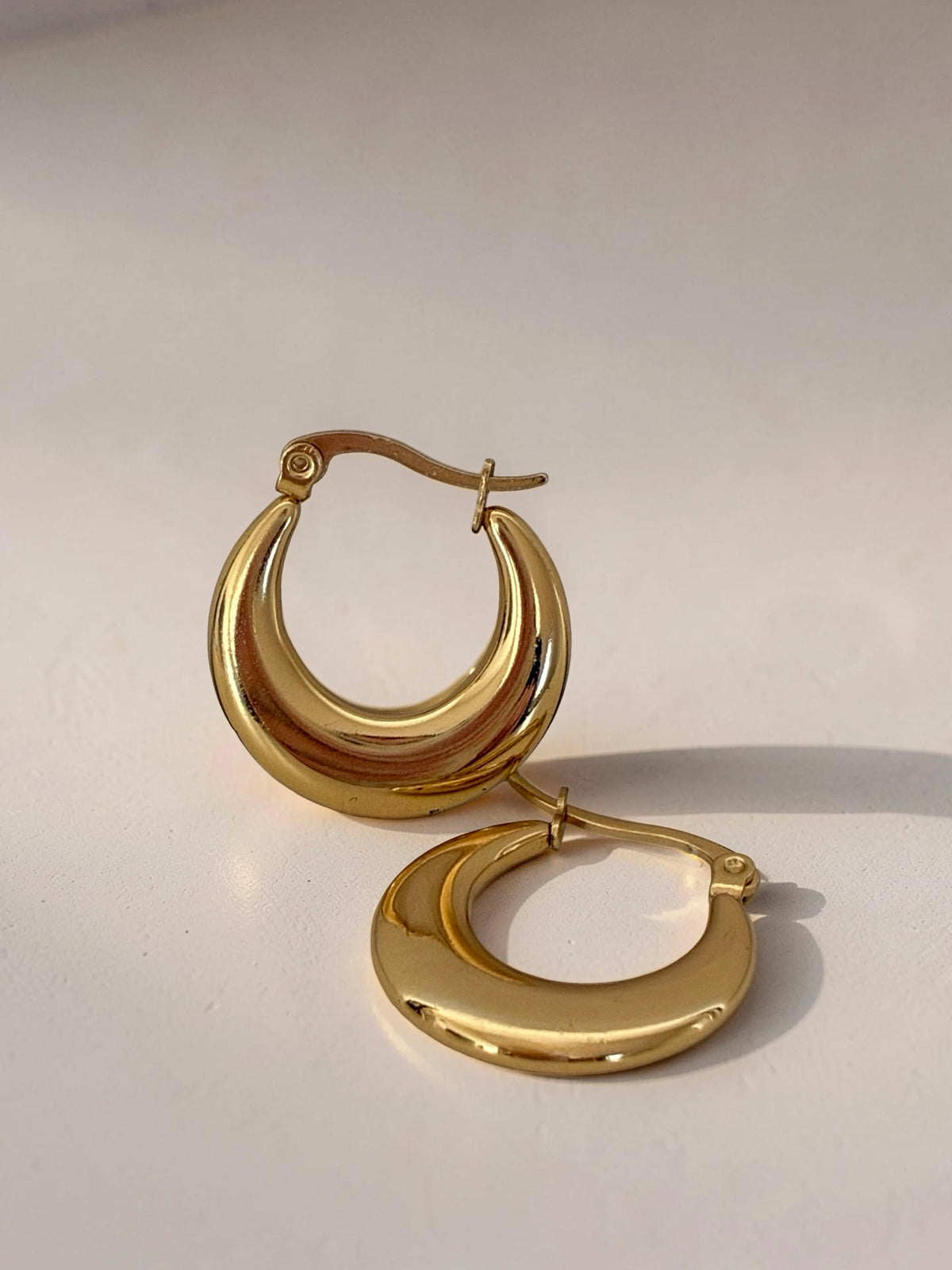 YSÉA Creolen | Vielseitige Ohrringe | 18k